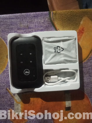 4G পকেট রাউটার দ্রুত চলার জন্য